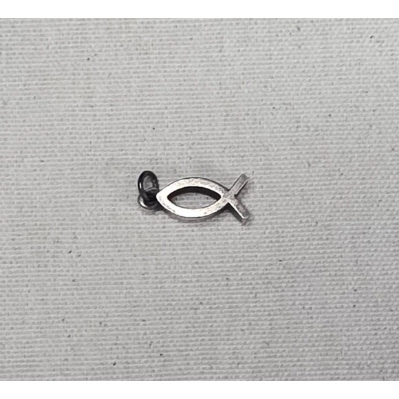 Vintage James Avery Sterling Silver Ichthys Pendant – “JA STER” Candelabra Mark - Picture 4 of 6